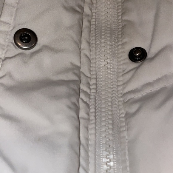 Gap - Picture 4 of 4